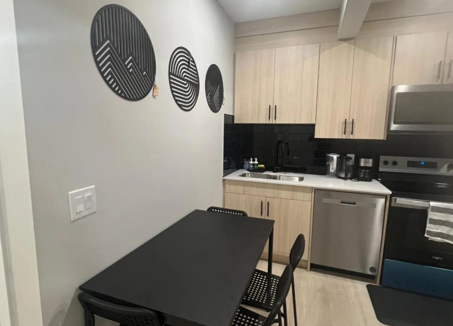 Apartman The Old Trafford - Stylish 2 Bed Suite YYC Kanada
